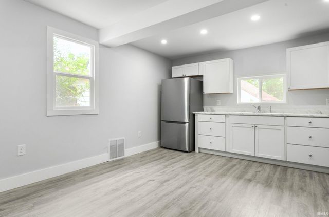 1046 Lawndale Avenue, South Bend, IN 46628