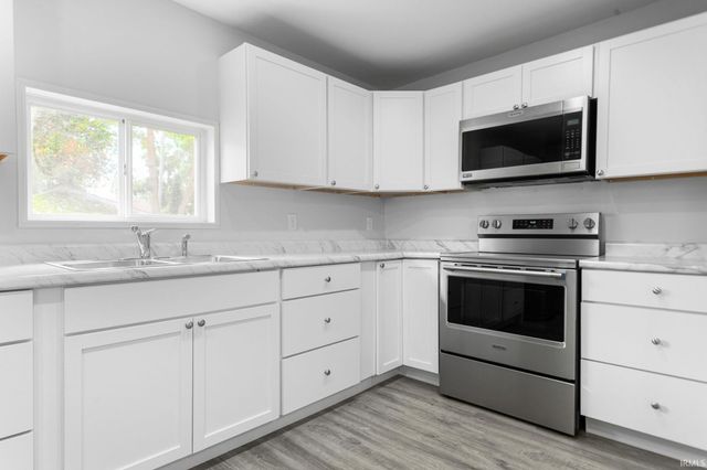 1046 Lawndale Avenue, South Bend, IN 46628