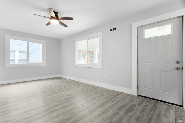 1046 Lawndale Avenue, South Bend, IN 46628