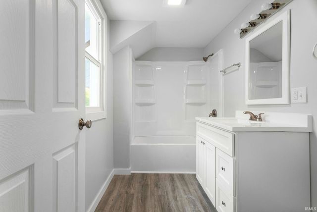 1046 Lawndale Avenue, South Bend, IN 46628