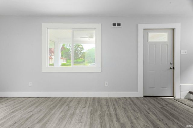 1046 Lawndale Avenue, South Bend, IN 46628