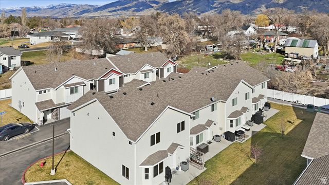 259 W 70 N, Hyrum, UT 84319