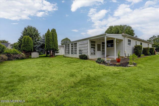135 Biabou Drive, Toms River, NJ 08757