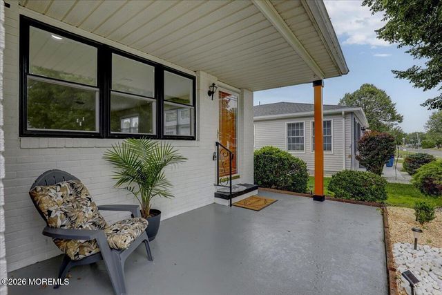135 Biabou Drive, Toms River, NJ 08757