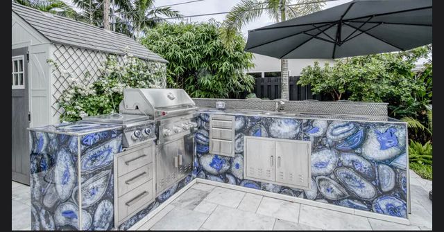 2630 NE 51st Court, Lighthouse Point, FL 33064