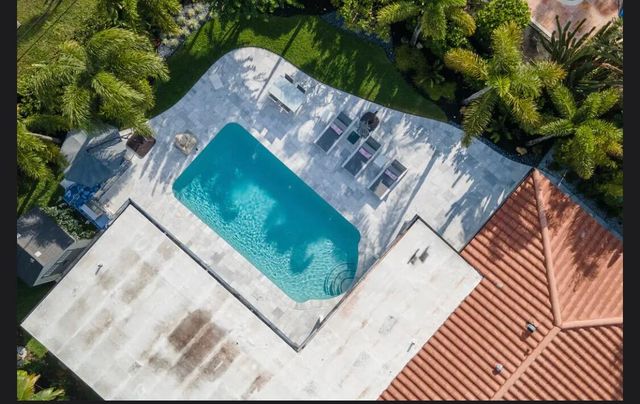 2630 NE 51st Court, Lighthouse Point, FL 33064