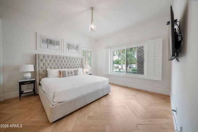 7475 E JACKRABBIT Road, Scottsdale, AZ 85250