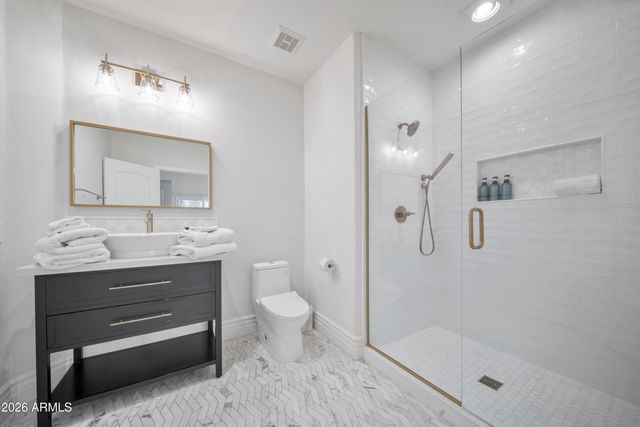 7475 E JACKRABBIT Road, Scottsdale, AZ 85250