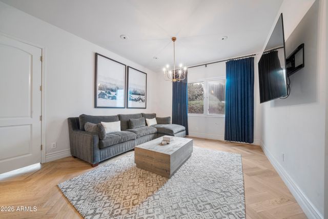 7475 E JACKRABBIT Road, Scottsdale, AZ 85250