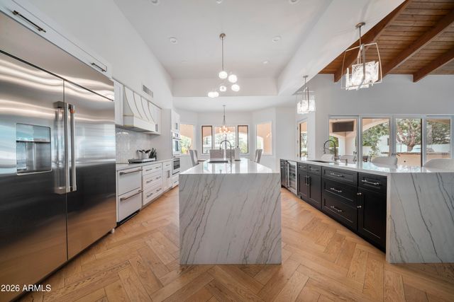 7475 E JACKRABBIT Road, Scottsdale, AZ 85250