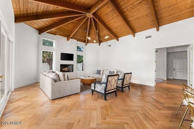 7475 E JACKRABBIT Road, Scottsdale, AZ 85250