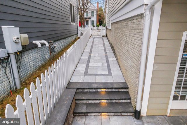 220 THAXTON ST, Gaithersburg, MD 20878