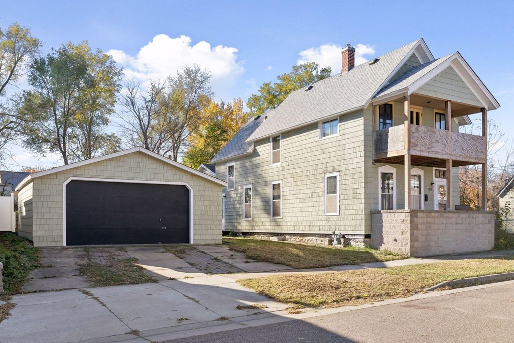 108 Sims Avenue, Saint Paul, MN 55117
