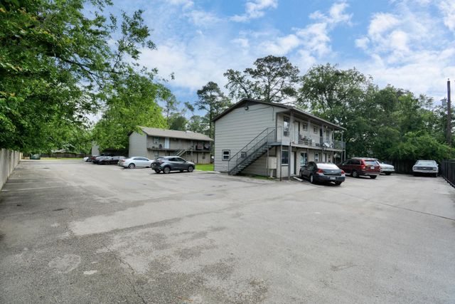 9211 N Green River Dr Drive 6, Houston, TX 77078