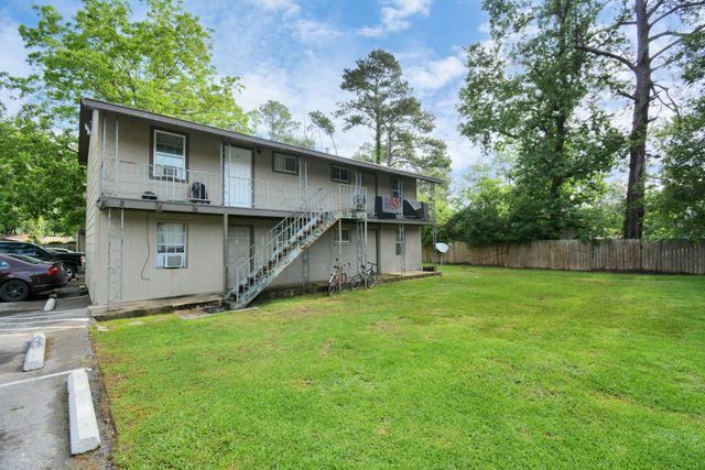 9211 N Green River Dr Drive 6, Houston, TX 77078