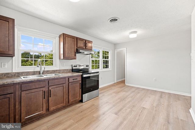 102 LINWOOD CT, Stephens City, VA 22655