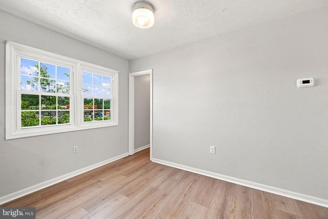 102 LINWOOD CT, Stephens City, VA 22655