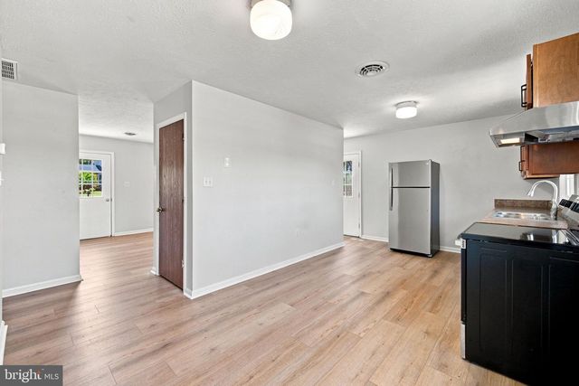 102 LINWOOD CT, Stephens City, VA 22655