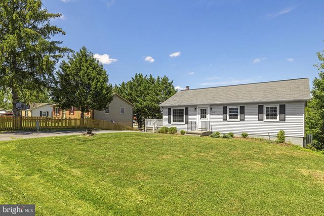 102 LINWOOD CT, Stephens City, VA 22655
