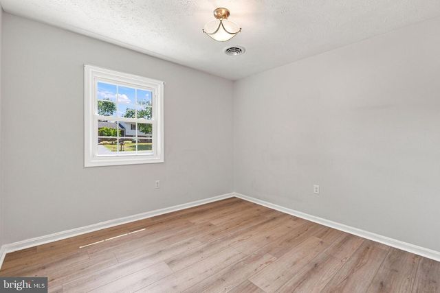 102 LINWOOD CT, Stephens City, VA 22655