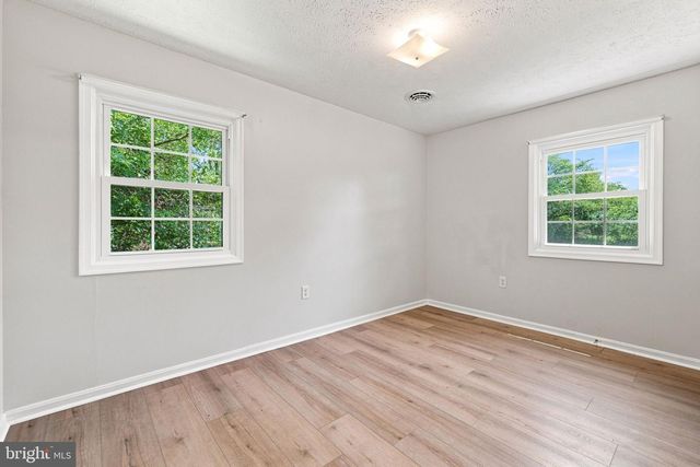 102 LINWOOD CT, Stephens City, VA 22655