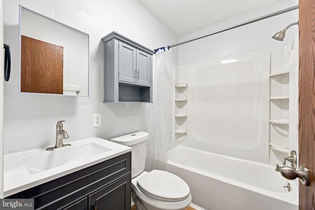 102 LINWOOD CT, Stephens City, VA 22655