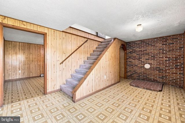 102 LINWOOD CT, Stephens City, VA 22655