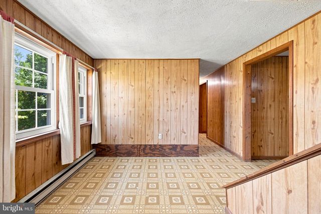 102 LINWOOD CT, Stephens City, VA 22655