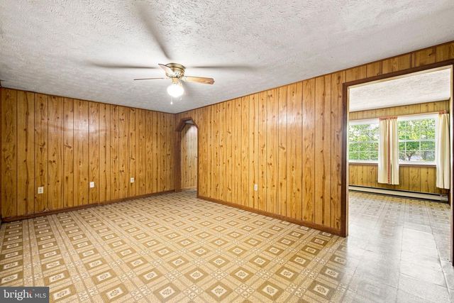 102 LINWOOD CT, Stephens City, VA 22655