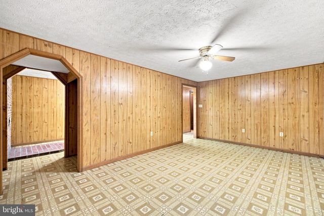 102 LINWOOD CT, Stephens City, VA 22655