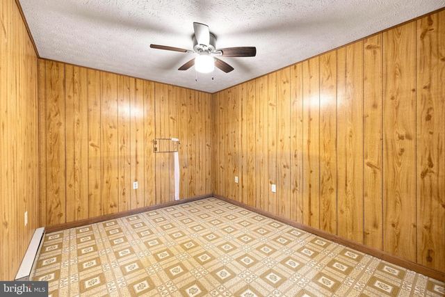 102 LINWOOD CT, Stephens City, VA 22655