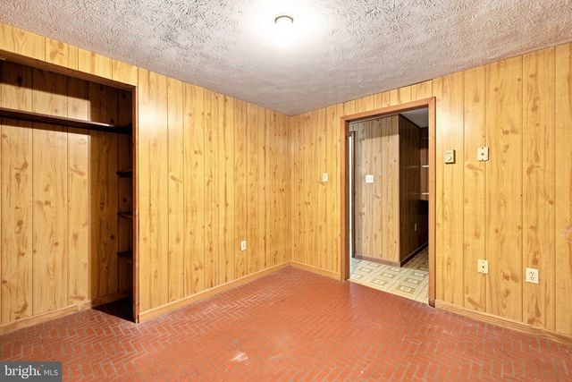102 LINWOOD CT, Stephens City, VA 22655