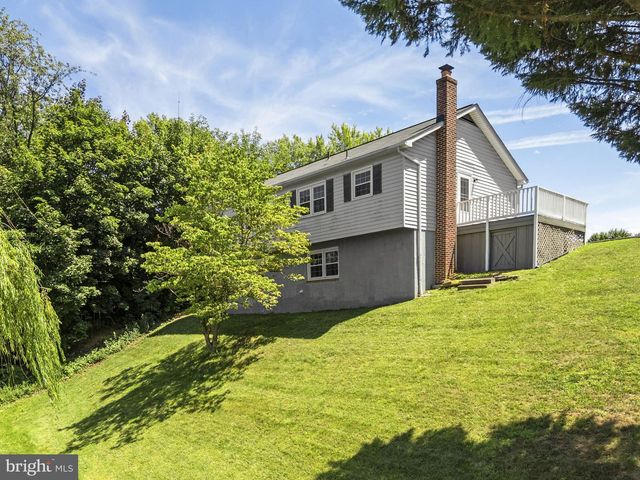 102 LINWOOD CT, Stephens City, VA 22655