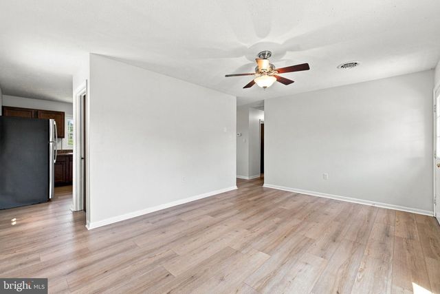 102 LINWOOD CT, Stephens City, VA 22655