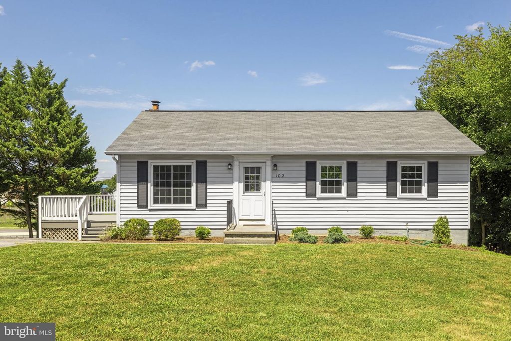 102 LINWOOD CT, Stephens City, VA 22655