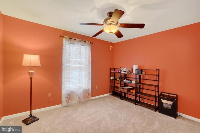 194 WILLIS RD, Etters, PA 17319