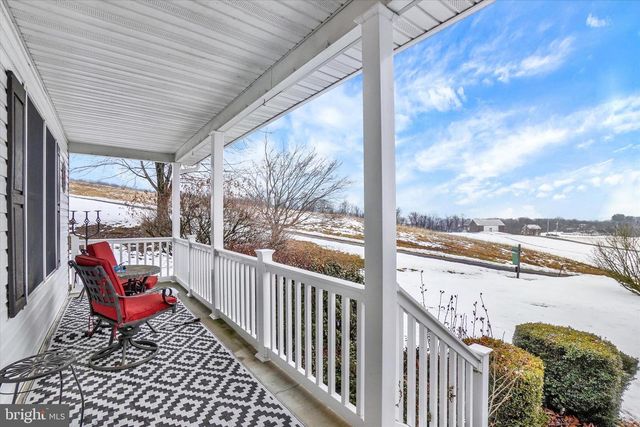 194 WILLIS RD, Etters, PA 17319