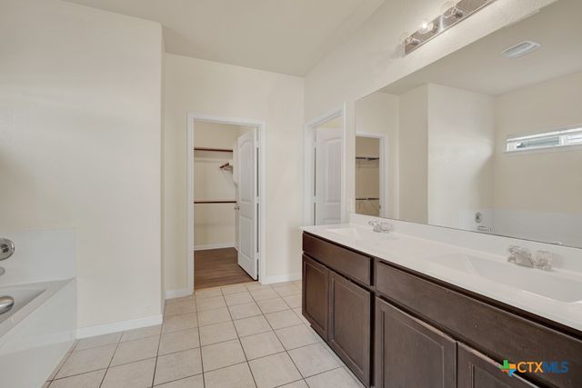 1355 Fall Cover, New Braunfels, TX 78130