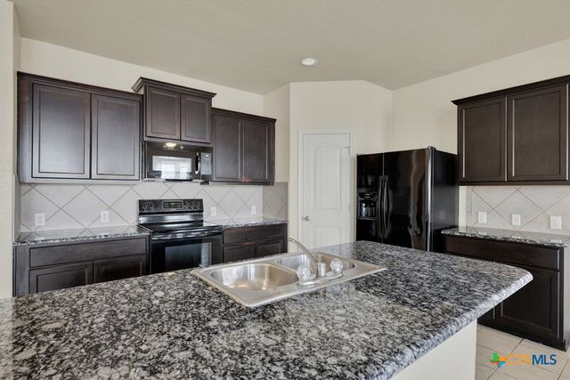 1355 Fall Cover, New Braunfels, TX 78130