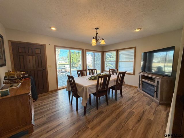 306 East Avenue, Western, NE 68464