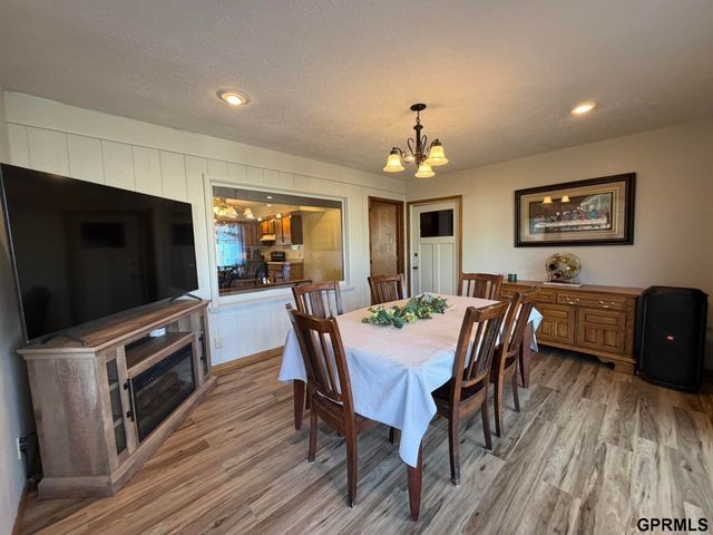 306 East Avenue, Western, NE 68464