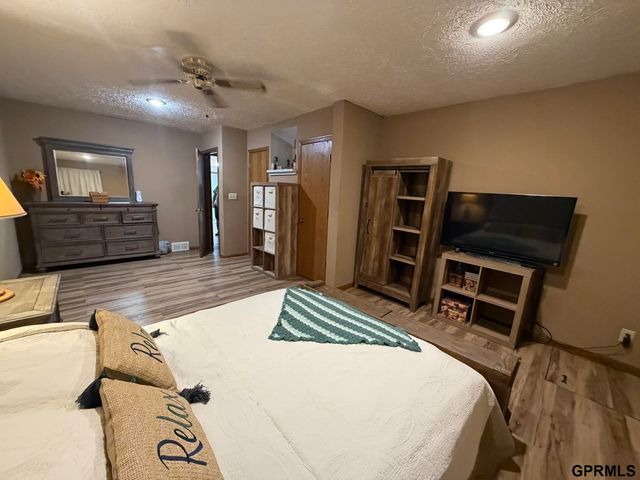 306 East Avenue, Western, NE 68464