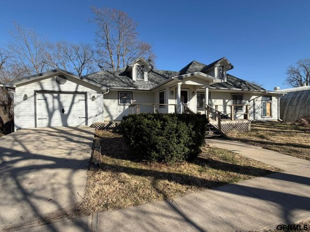 306 East Avenue, Western, NE 68464