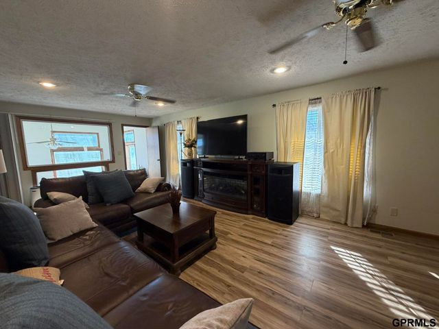 306 East Avenue, Western, NE 68464