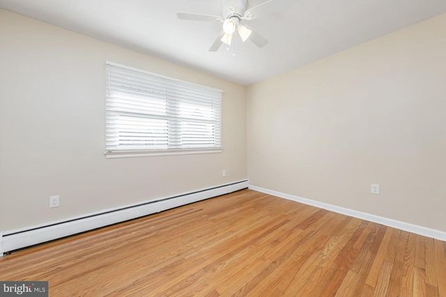 456 FREUND AVE, Gibbstown, NJ 08027