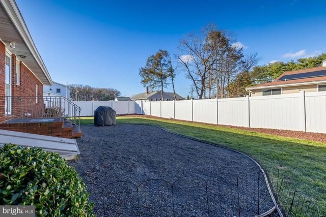 456 FREUND AVE, Gibbstown, NJ 08027