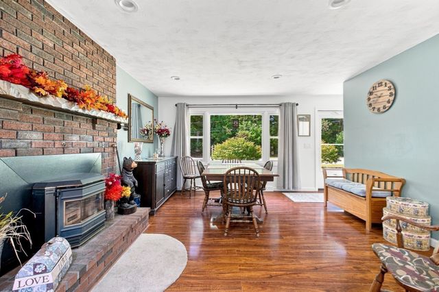 298 Neck Rd, Rochester, MA 02770