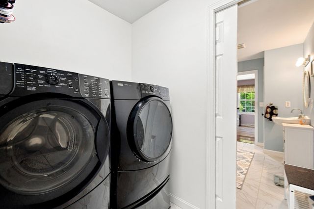 298 Neck Rd, Rochester, MA 02770