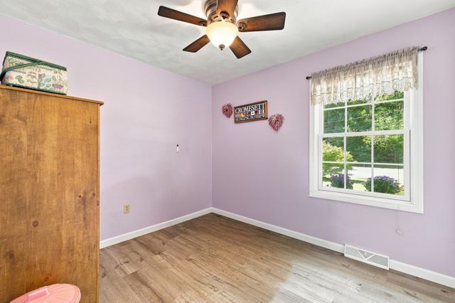 298 Neck Rd, Rochester, MA 02770