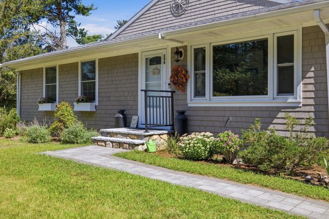 298 Neck Rd, Rochester, MA 02770